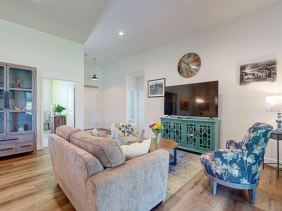 2nd image of 8204 Massey Dr