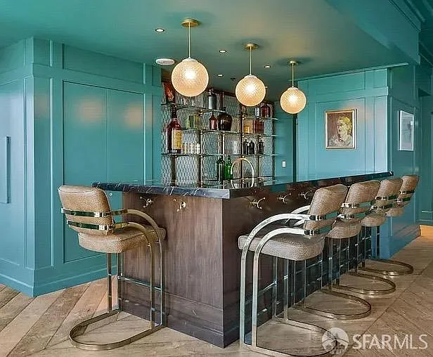 425 1st St #5501 — Photo 39