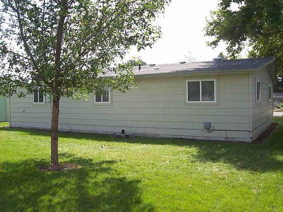 2nd image of 812/816 Briarwood Dr