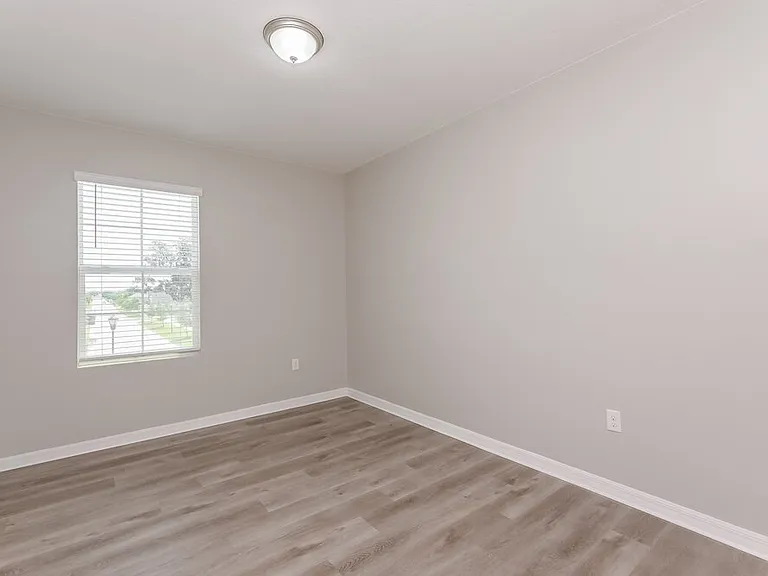 10988 Carlton Fields Dr — Photo 9