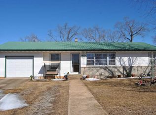 4319 Archery Ln, Birch Tree, MO 65438