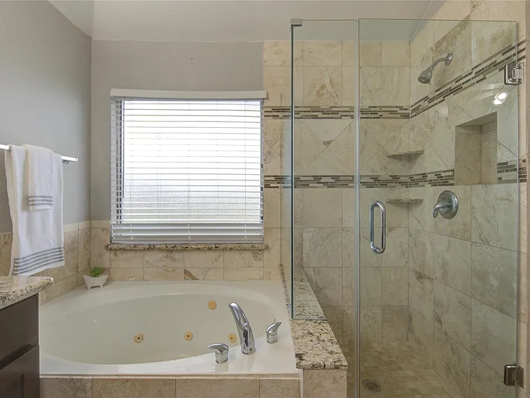 14802 Newton Falls Ln — Photo 19