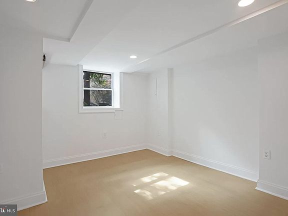 Front bedroom