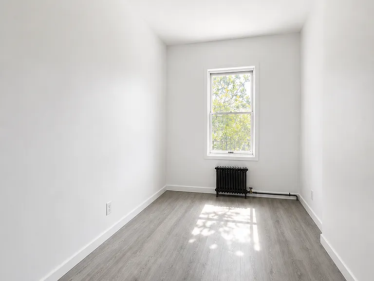 2069 W 9th St #2 — Photo 8