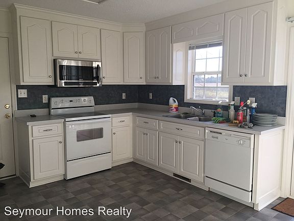 4th image of 105 Heron Dr