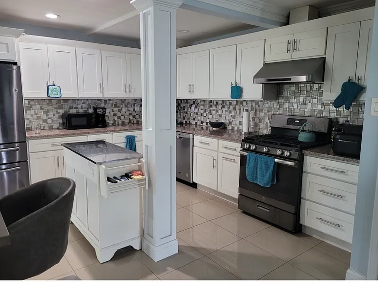 1154A Martinstein Ave — Photo 17