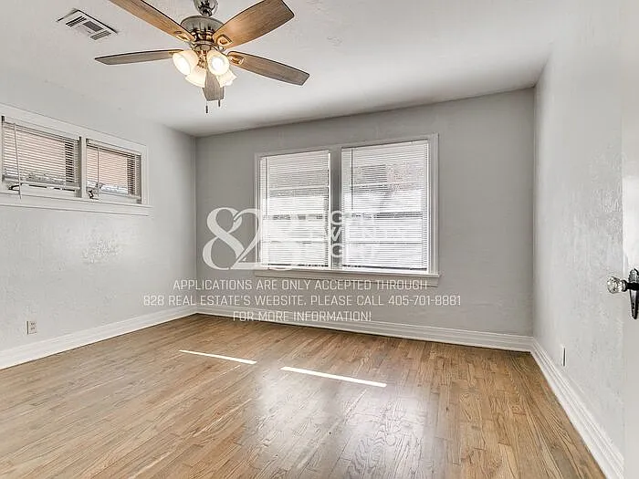 930 Miller Ave — Photo 28