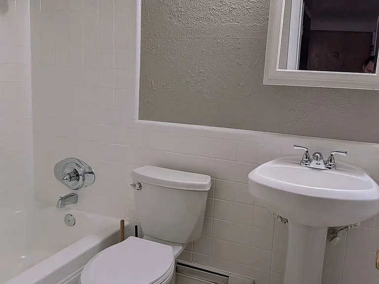 95 N Clarkson St Carolyn Arms Apartments — Photo 10