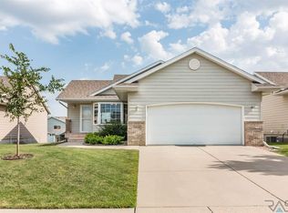 7308 W 51st St, Sioux Falls, SD 57106