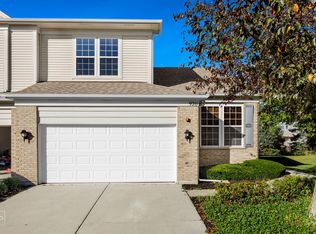 920 Elizabeth Dr, Streamwood, IL 60107