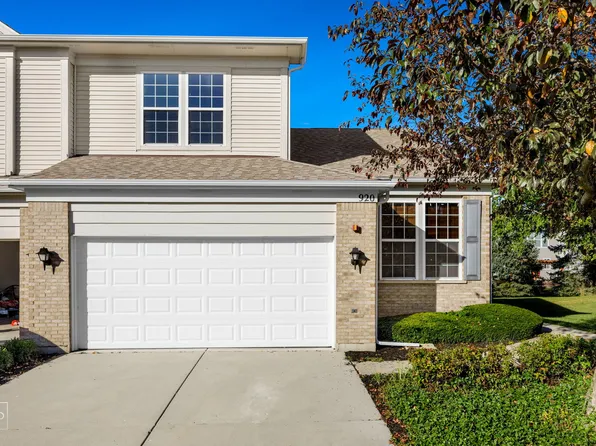920 Elizabeth Dr, Streamwood, IL 60107