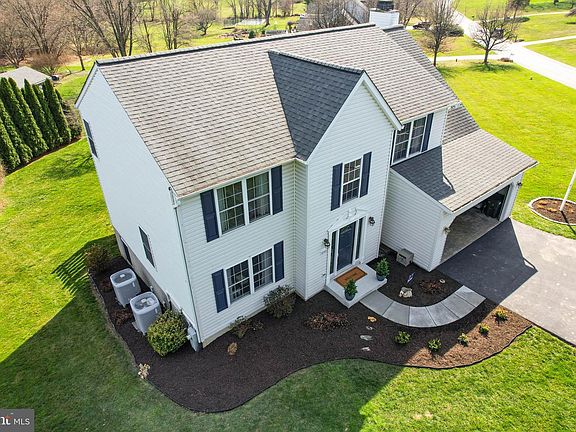 3rd image of 2989 Wheatfield Rd
