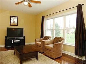 5th image of 44 Long Creek Dr