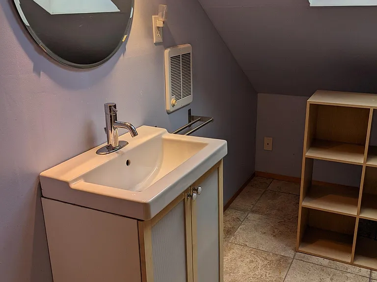39 Pinehurst Ave #2 — Photo 16