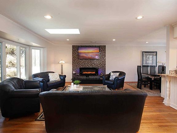 5th image of 1 Wren Dr