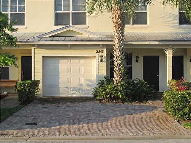 1st image of 2543 Creekside Dr