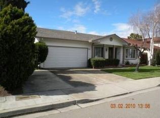 2030 Foxswallow Rd, Pleasanton, CA 94566