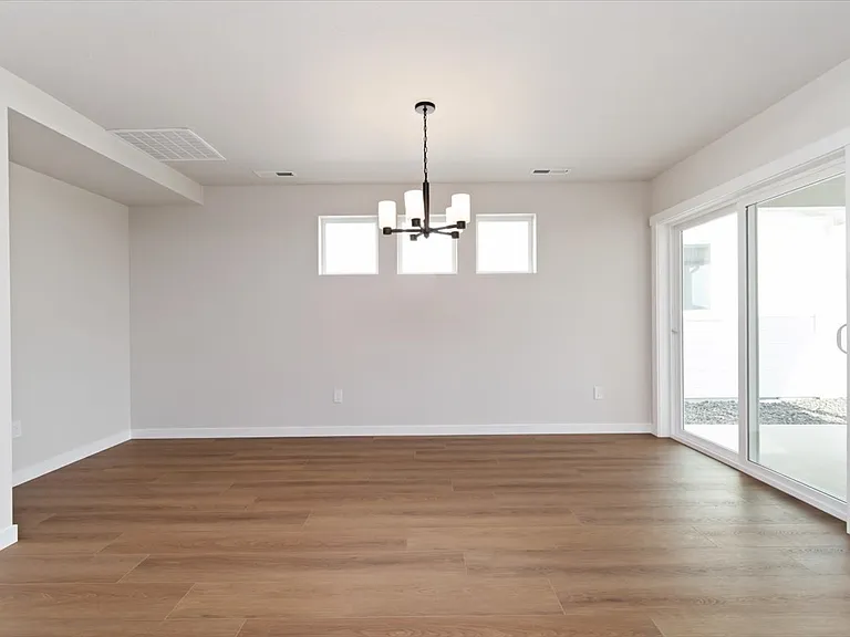 1761 E Hadler St — Photo 13