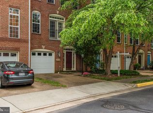 13613 Acorn Hunt Pl, Herndon, VA 20171