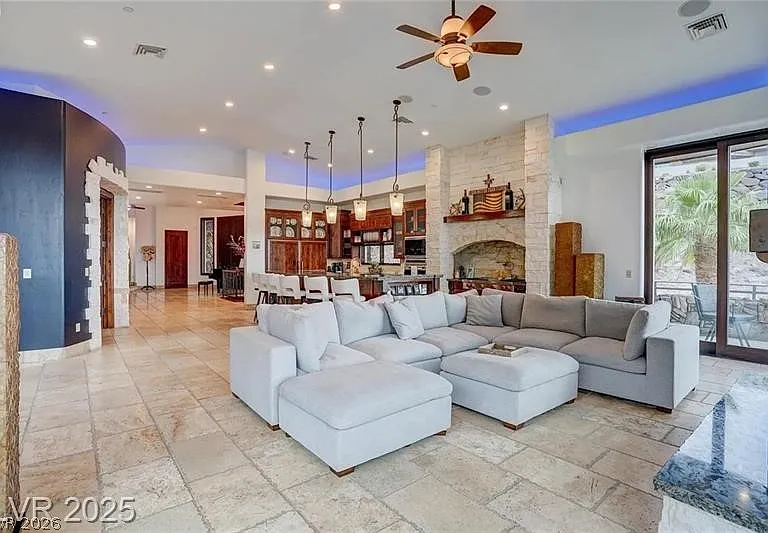 1608 Liege Dr — Photo 14