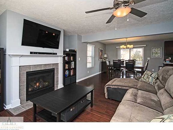 3rd image of 658 E Puffin Pl