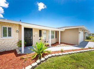 17 Caddy Rd, Rotonda West, FL 33947