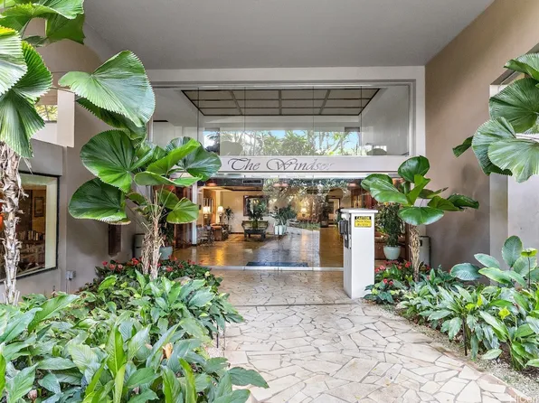 343 Hobron Ln APT 2202, Honolulu, HI 96815