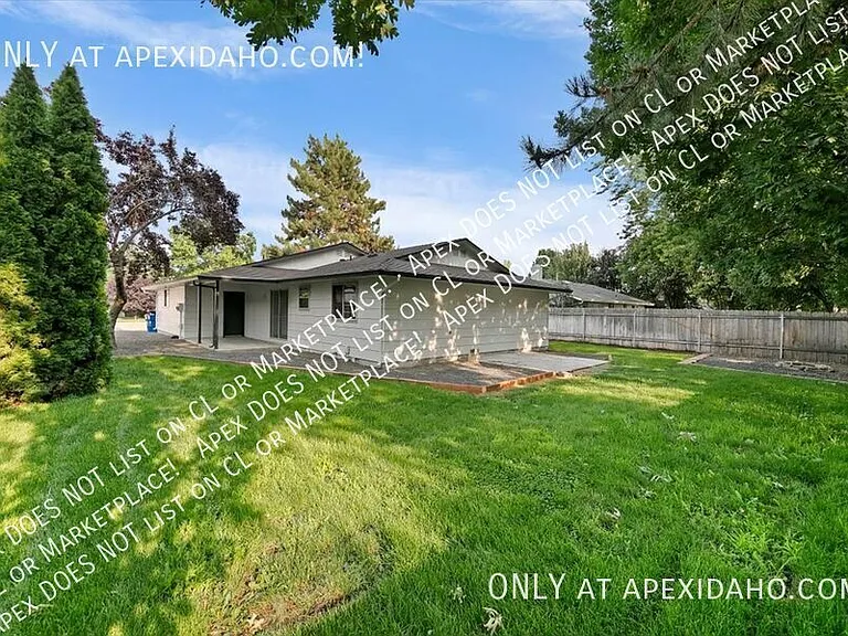 249 S Harlan Pl — Photo 29