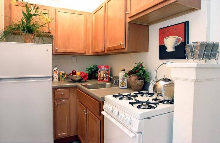 1st image of 5210 S Woodlawn Ave APT G5