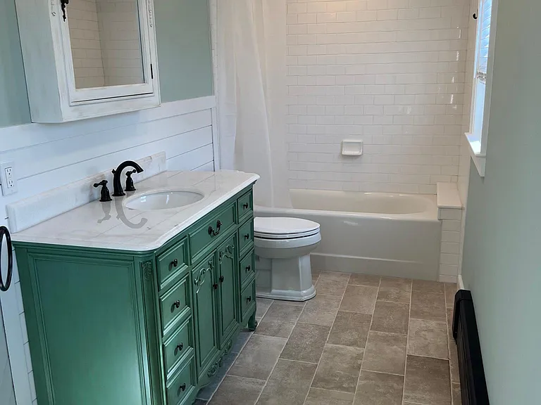 184 Union Ave — Photo 6