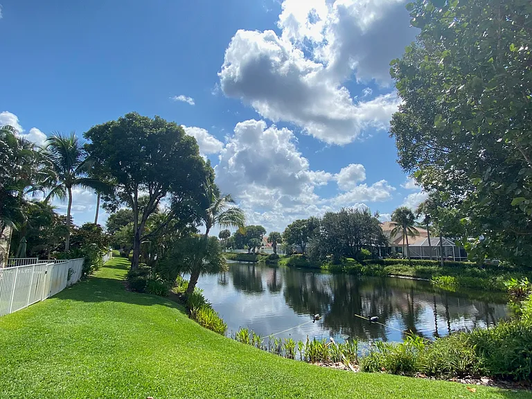 3 Lawrence Lake Dr — Photo 10