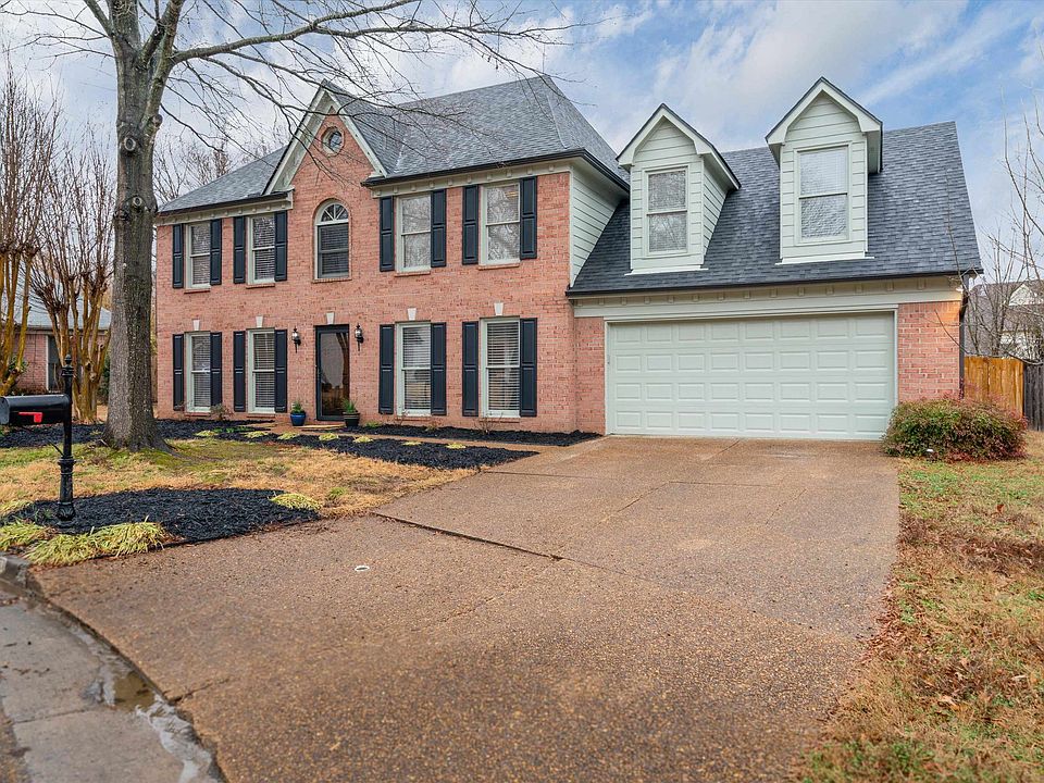 1st image of 302 Spruce Glen Cv