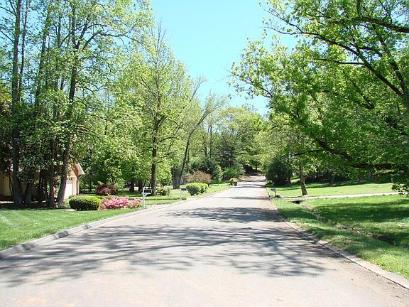 5th image of 5008 Montcrest Dr