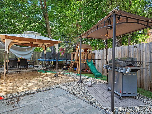 3rd image of 3100 Highgate Ave SW