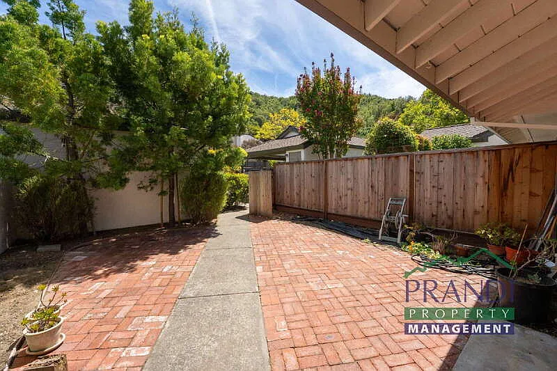 2 bed, 1.5 bath, 954 sqft, $3,475 — Photo 2