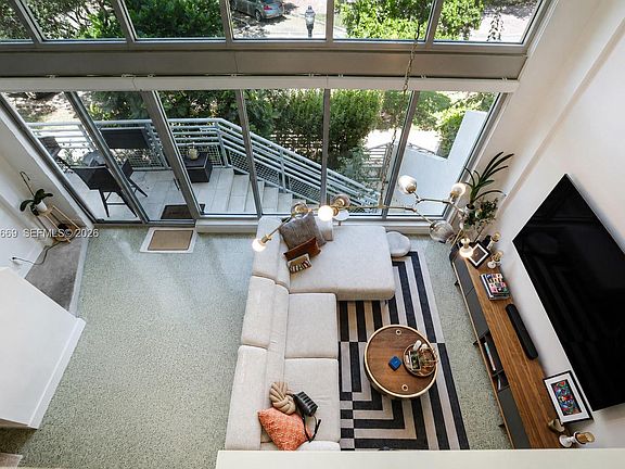 4th image of 245 Michigan Avenue Lg #5