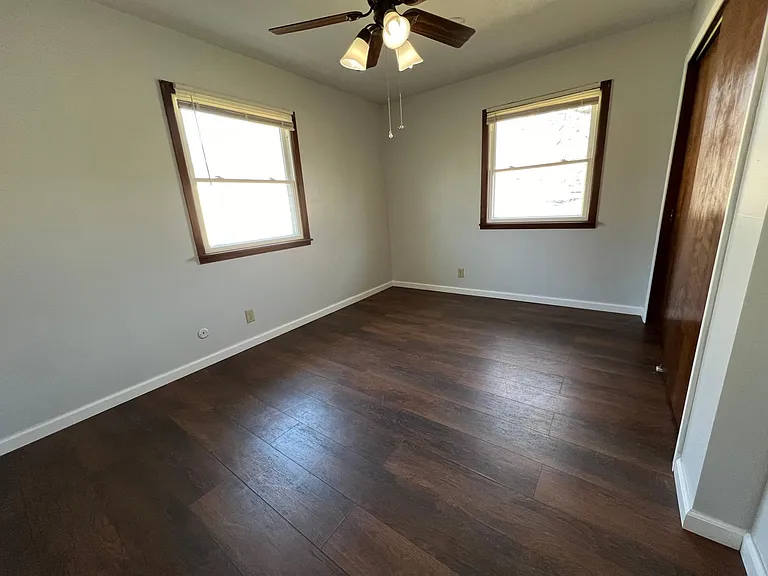 6205 Holdrege St — Photo 8