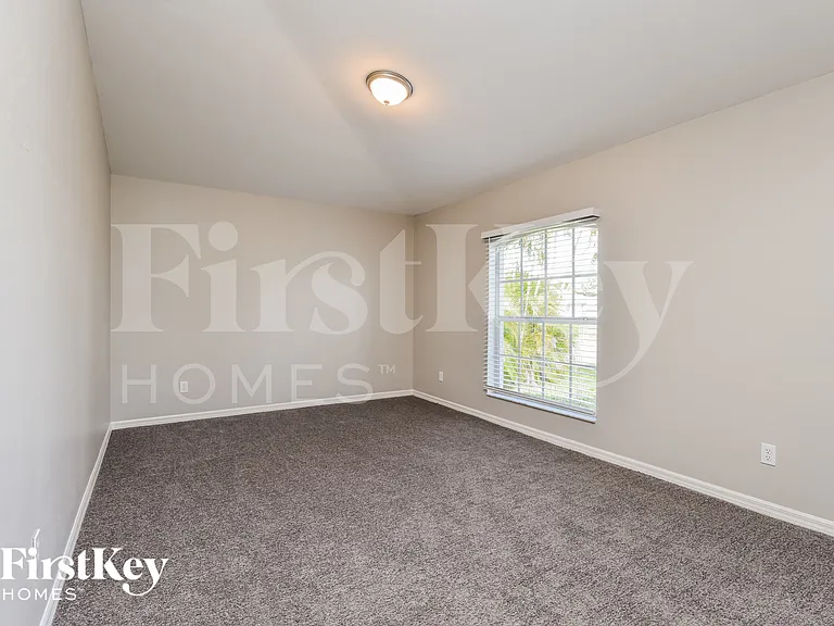 120 SE 46th St — Photo 10