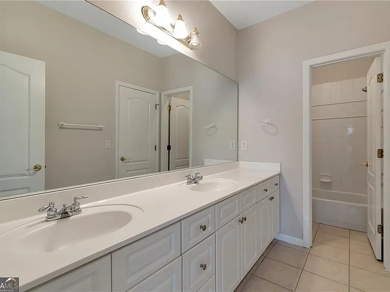 115 Wolf Willow Ct — Photo 35