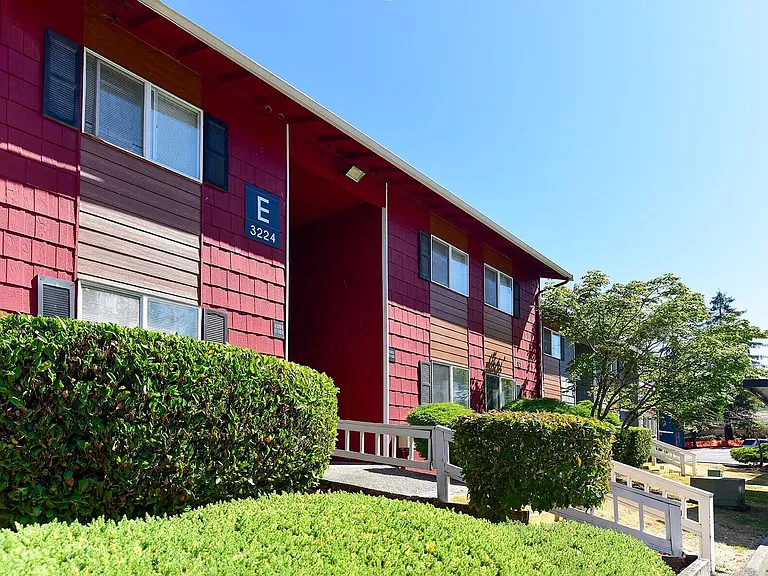 Brookstone Apartments — Photo 46