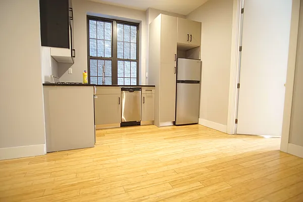 Rented by Lofts and Flats LLC | media 5