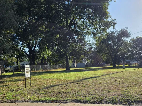 208 N 2nd St, Marlow, OK 73055