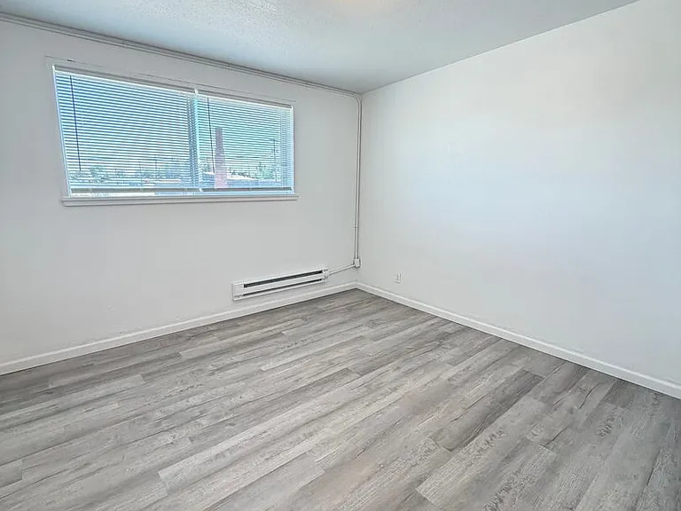 6379 Arnold Dr NE — Photo 15