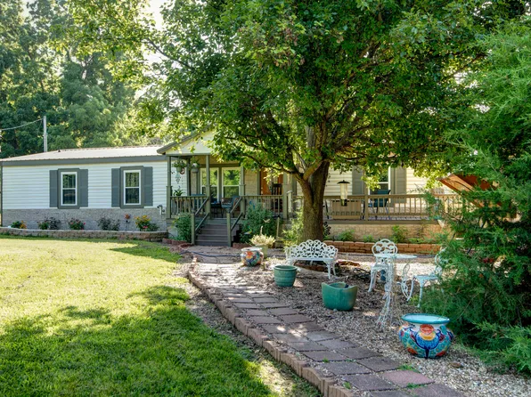 824 N Walnut Street, Pierce City, MO 65723