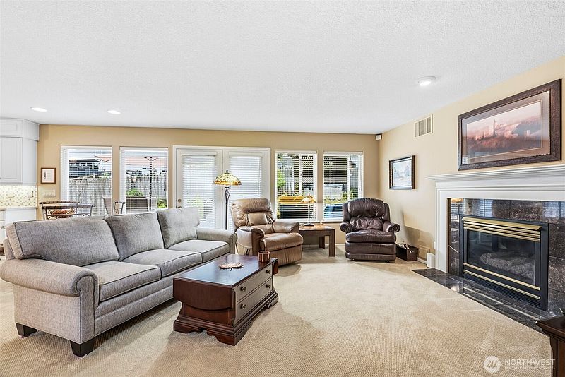 5th image of 105 Inglewood Park