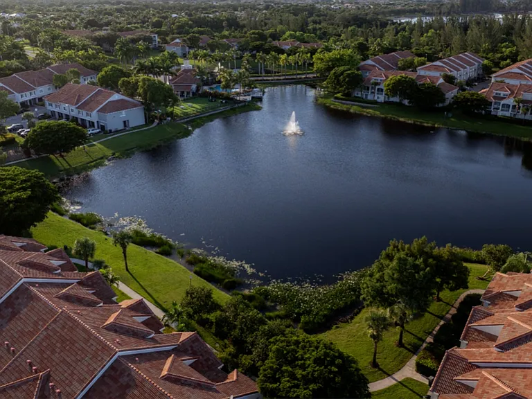 Polo Lakes — Photo 4