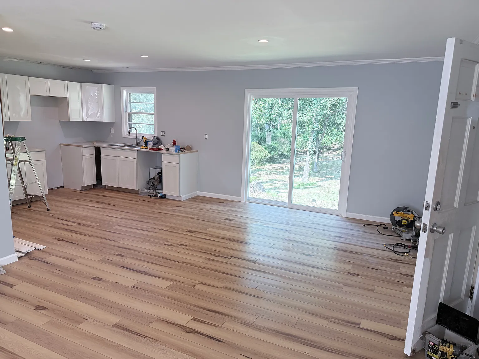 3 bed, 1008 sqft, $1,300 — Photo 4
