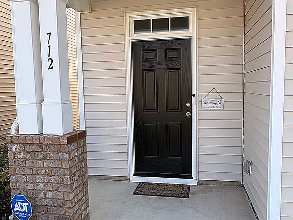 3rd image of 712 Empire Maker Rd