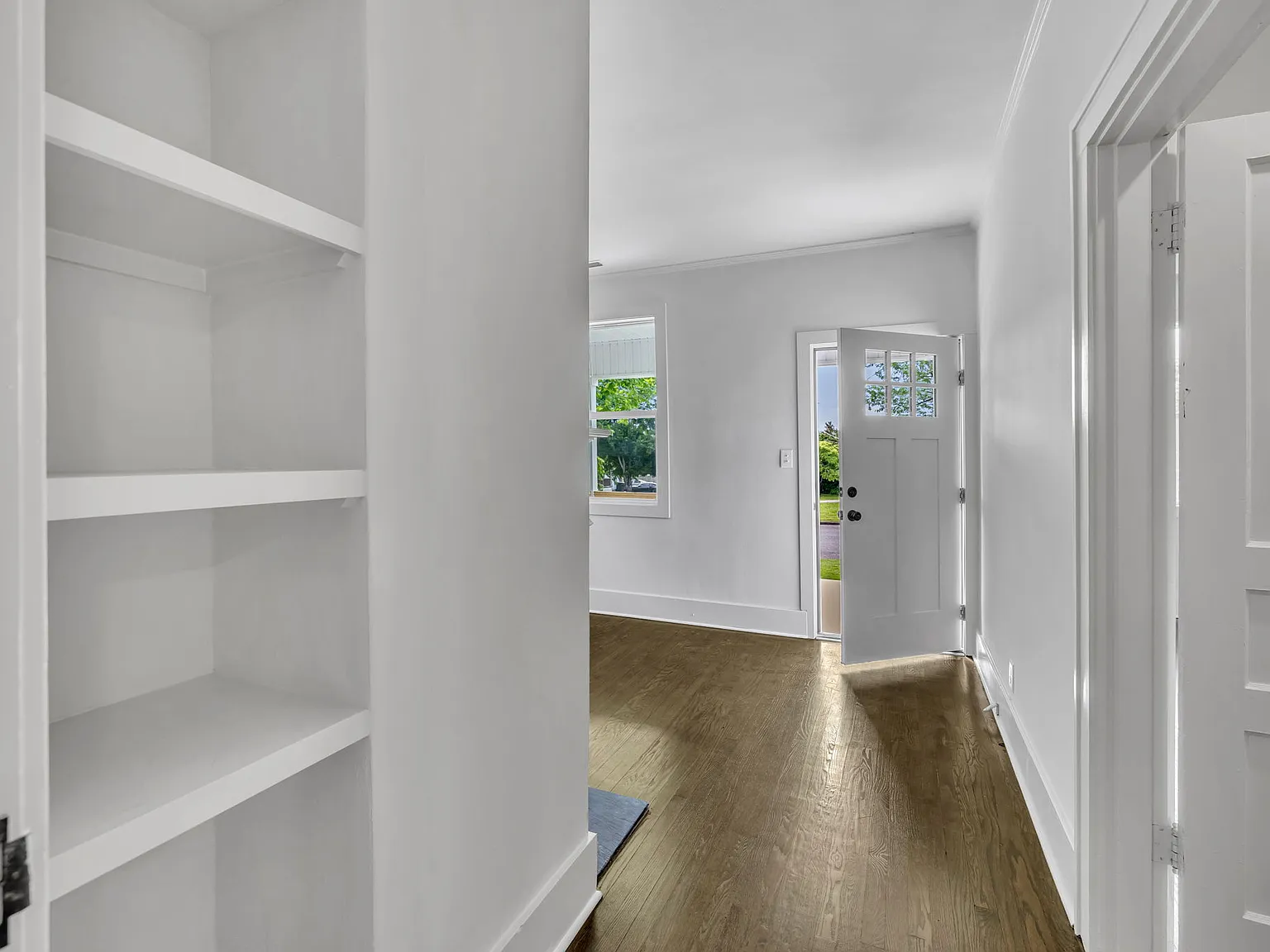2 bed, 1066 sqft, $1,500 — Photo 3