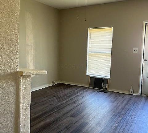 5th image of 145 W Railroad St